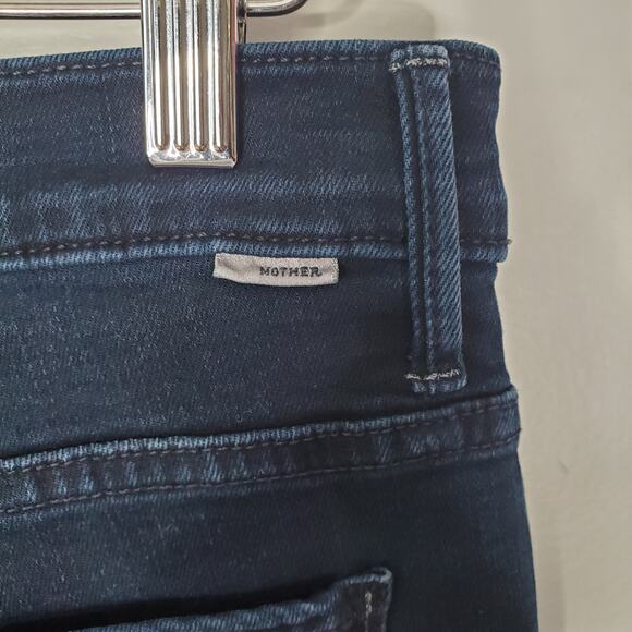 Mother The Weekender Fray Flare Jeans Chip On My Shoulder Dark Blue Size 30 NEW - Picture 7 of 13